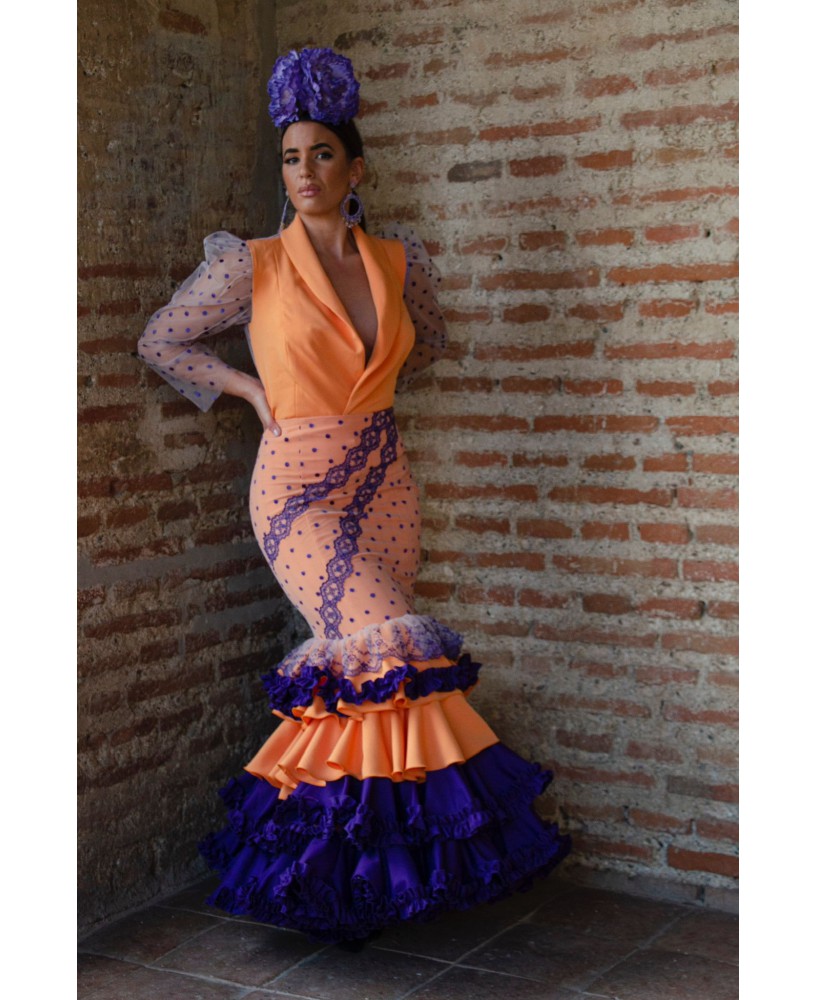 Conjunto naranja y morado